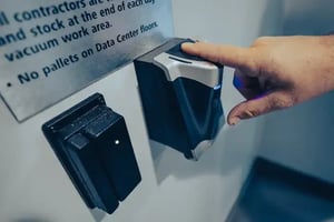 car-CoreSite-Boston-Data-Center-BO1-Finger-Print-Scanner-2-2