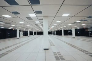 car-CoreSite-Los-Angeles-Data-Center-LA1-Empty-Suite-2