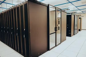car-CoreSite-Silicon-Valley-Data-Center-SV4-Cabinet-2
