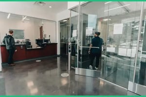 car-CoreSite-Silicon-Valley-Data-Center-SV8-Entrance