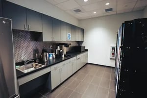 car-CoreSite-Virginia-Data-Center-VA3-Kitchen-2
