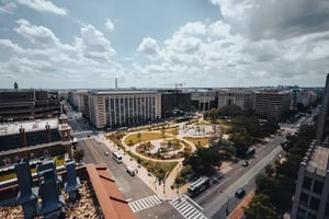 car-CoreSite-WashingtonDC-Data-Center-DC1-FranklinSquare