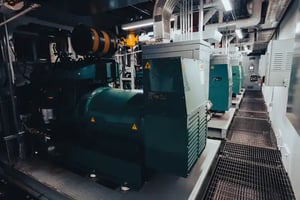 car-CoreSite-WashingtonDC-Data-Center-DC2-Generator-2-2