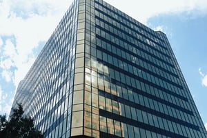 th-CoreSite-Silicon-Valley-Data-Center-SV1-Exterior-3